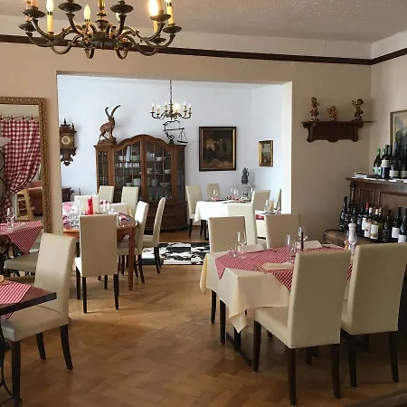 Otel Schloss Hainfeld Swiss House